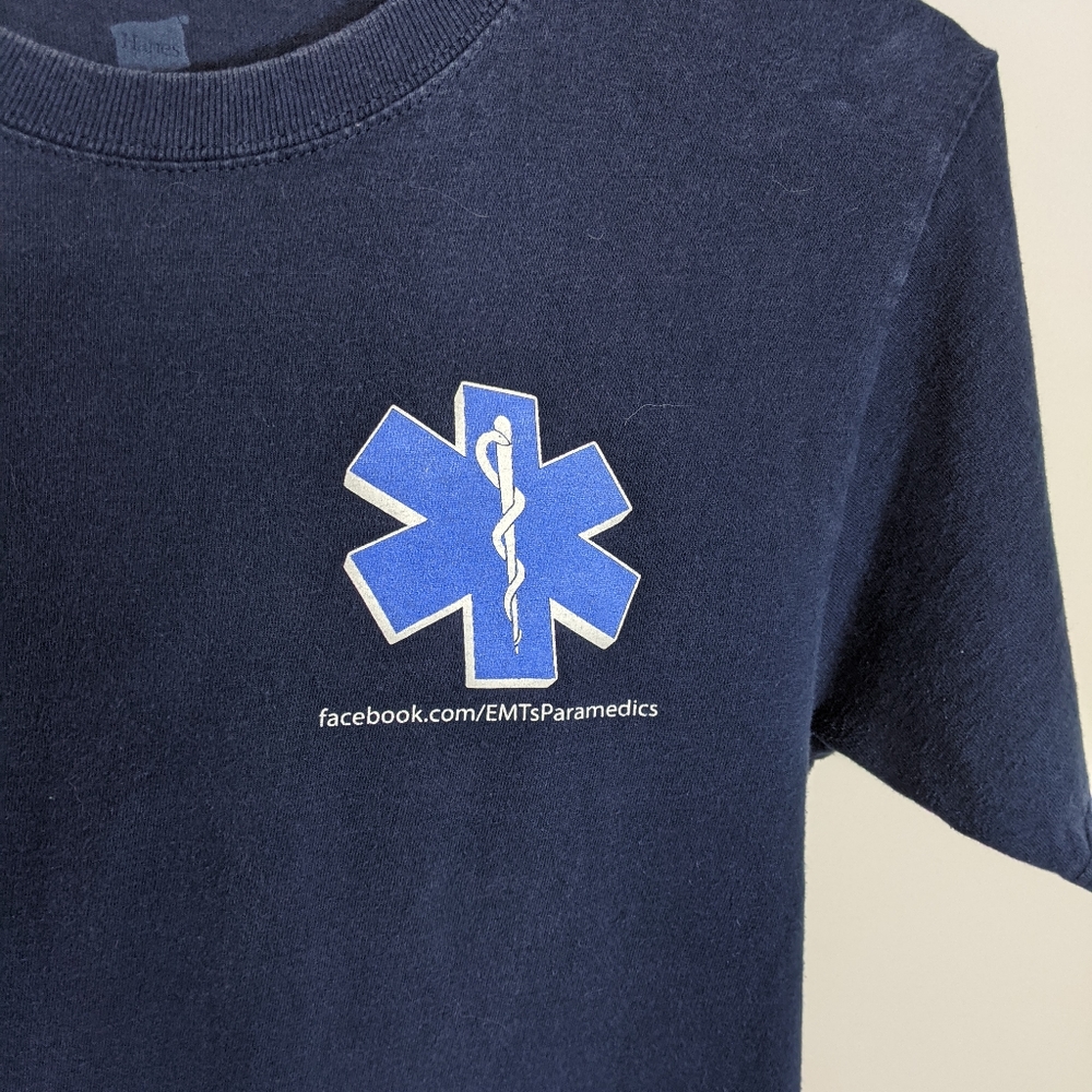 Nurses Doctors Volunteers Hero Mask Wearing Tee - Picture 5 of 6